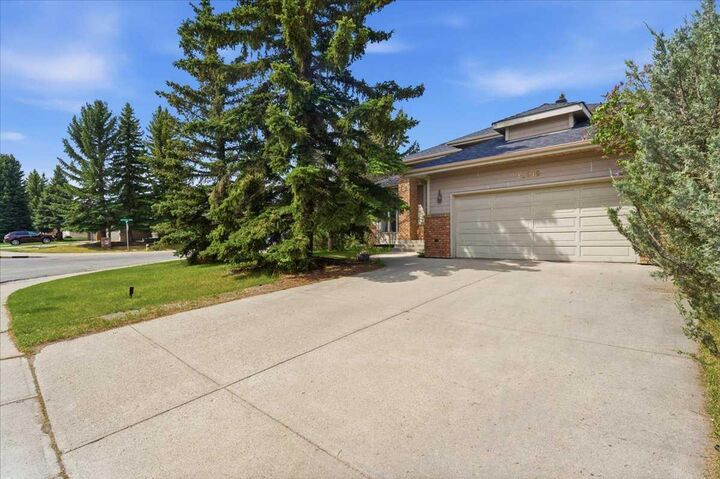 Property Photo:  13919 Evergreen Street SW  AB T2Y 2X4 