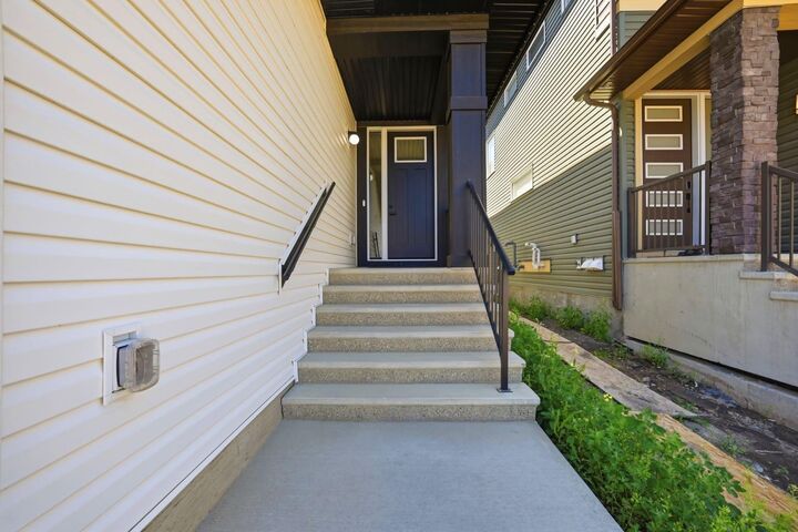Property Photo:  79 Amblefield Grove NW  AB T3P 2K1 