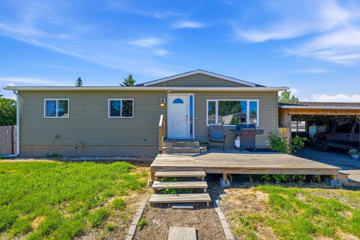 Property Photo: 89 Spring Haven Close SE AB T4A 1G2