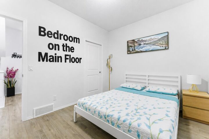 Property Photo:  29 Belmont Terrace SW  AB T2X 4H7 