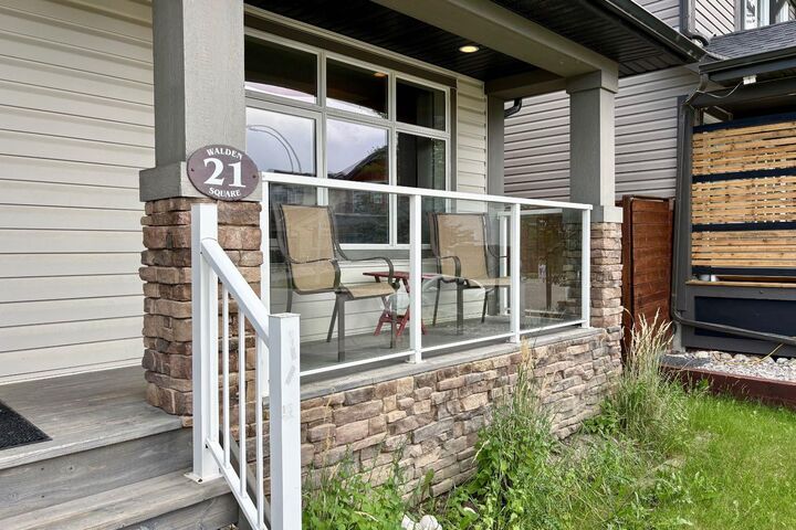 Property Photo:  21 Walden Square SE  AB T2X 0M9 