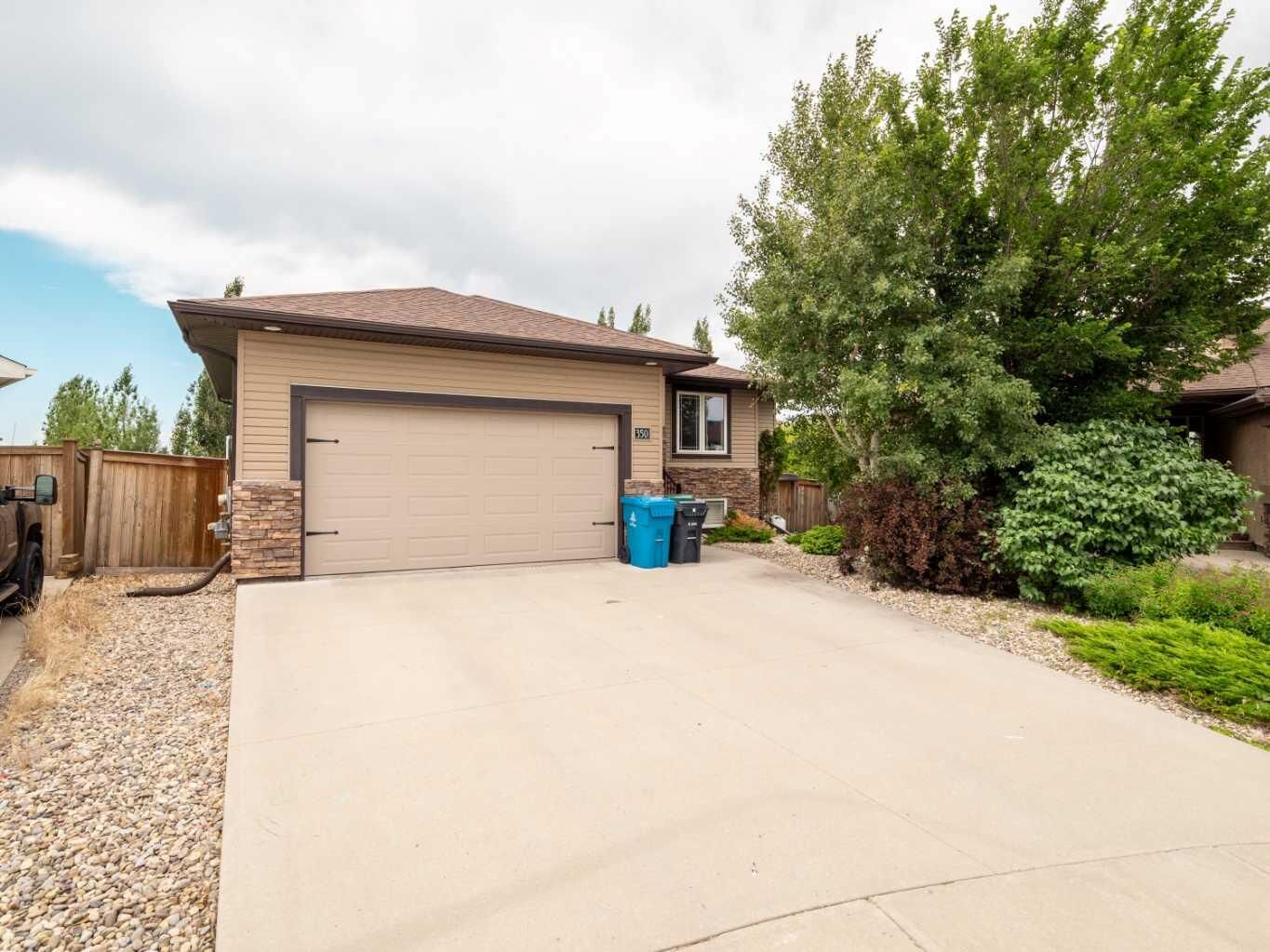 Property Photo:  350 Mt Sunburst Way W  AB T1K 3J9 