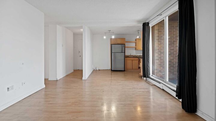 Property Photo: 519 17 Avenue SW 550 AB T2S 0A9