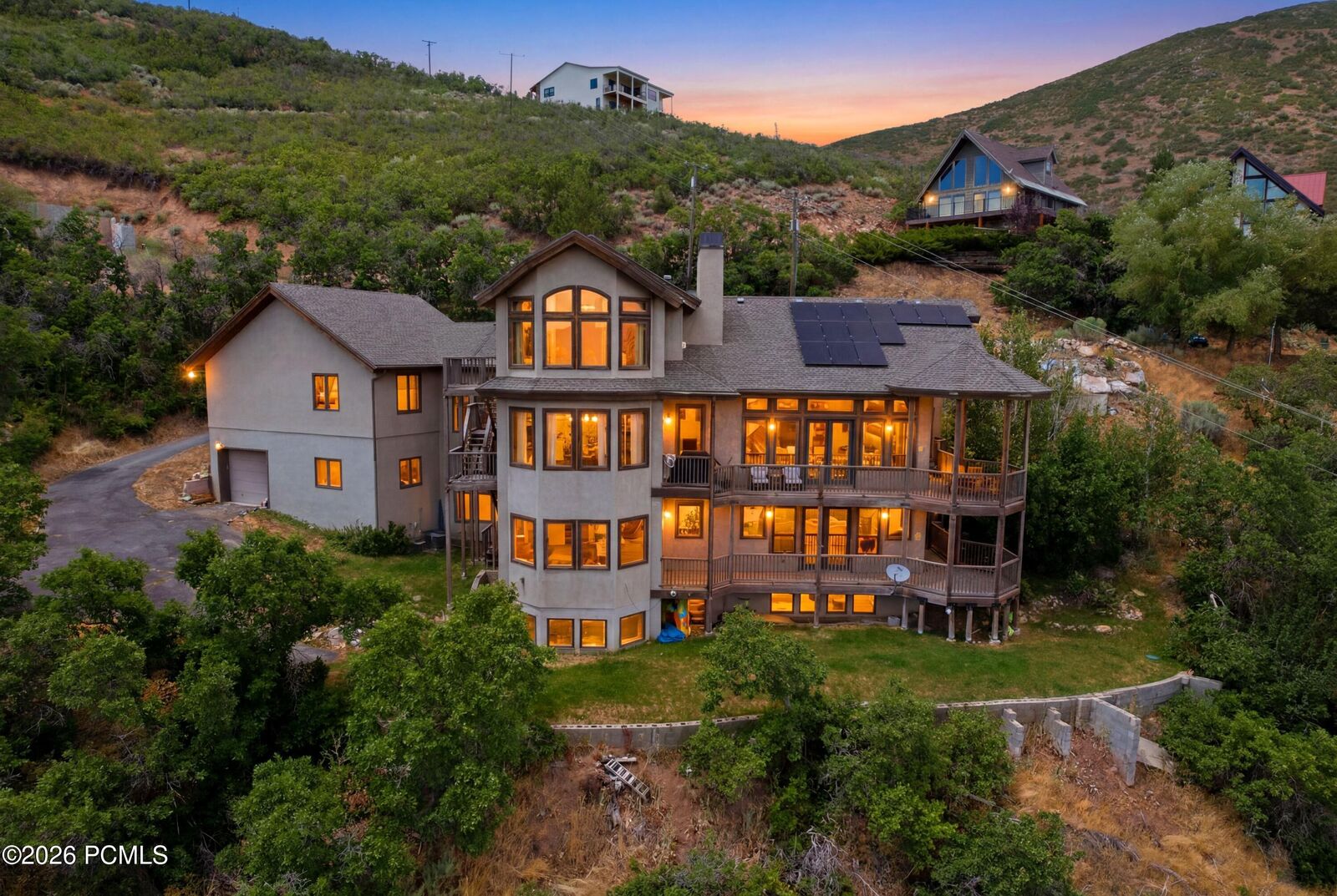 Property Photo: 335 W Bern Way UT 84049