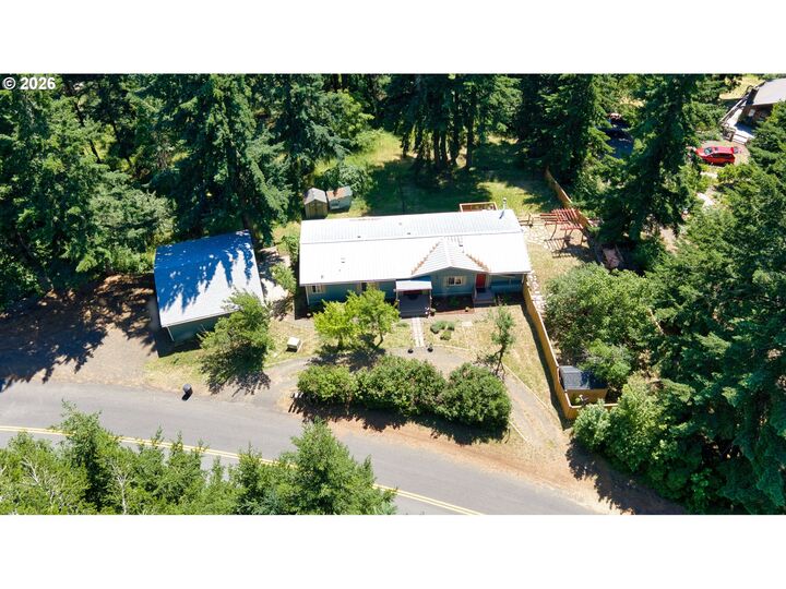 Property Photo:  165 Tunnel Rd  WA 98672 