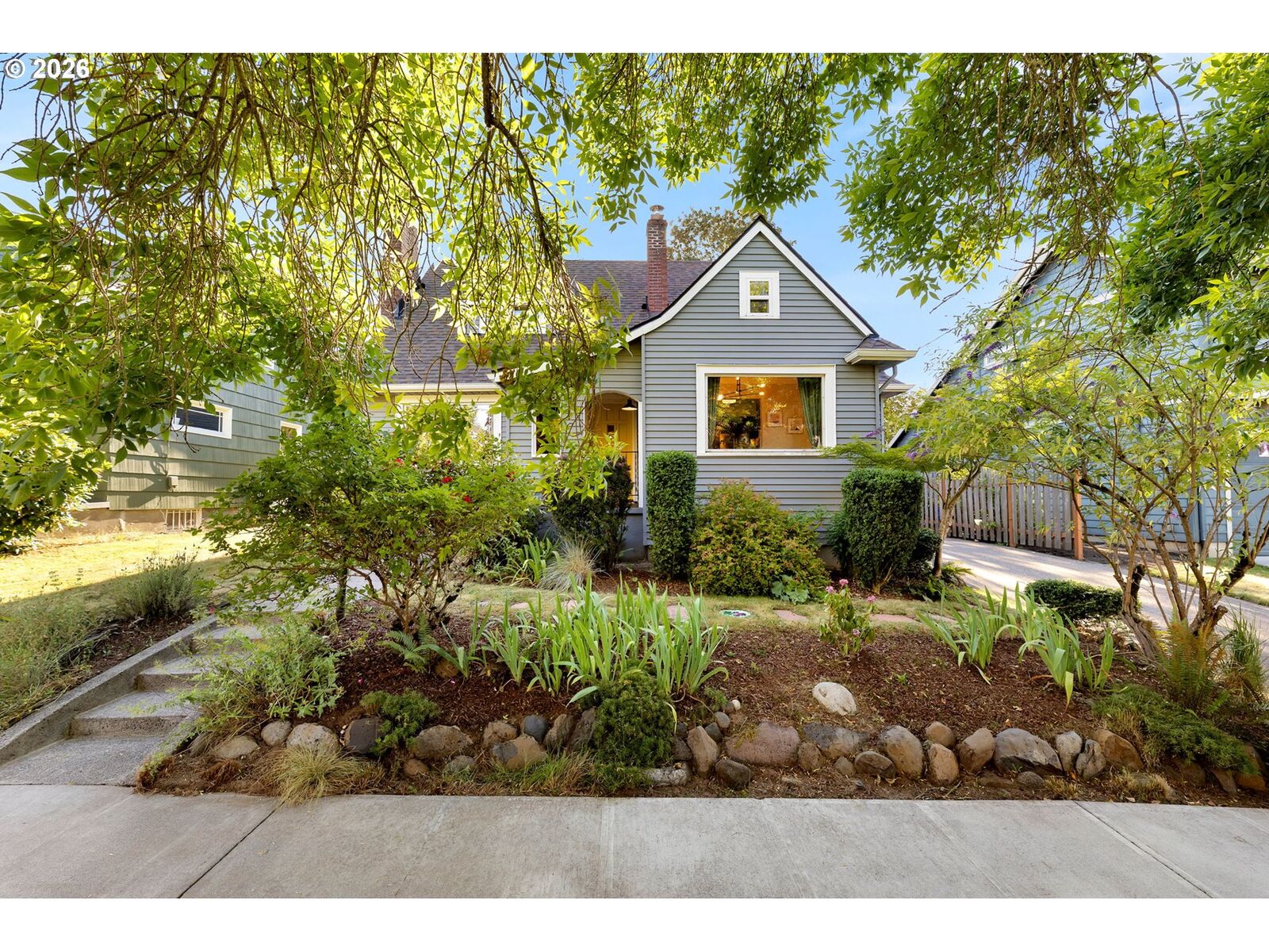 Property Photo:  3913 NE 64th Ave  OR 97213 