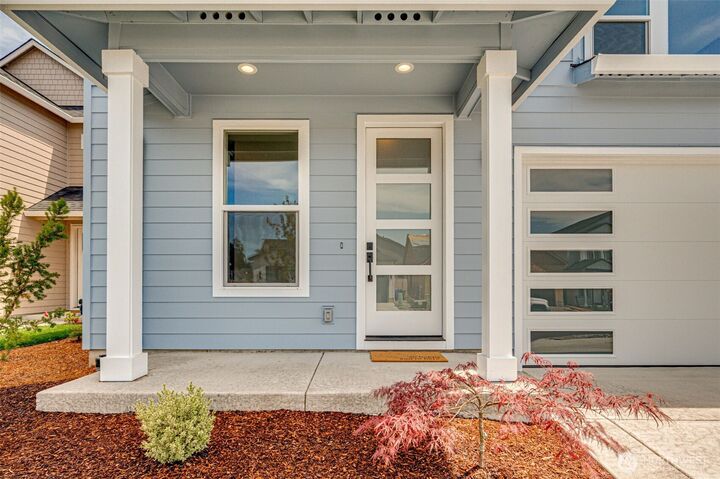 Property Photo:  3435 SE 8th Avenue  WA 98604 