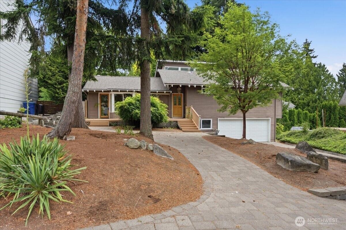 Property Photo: 5466 NE 200th Place WA 98155