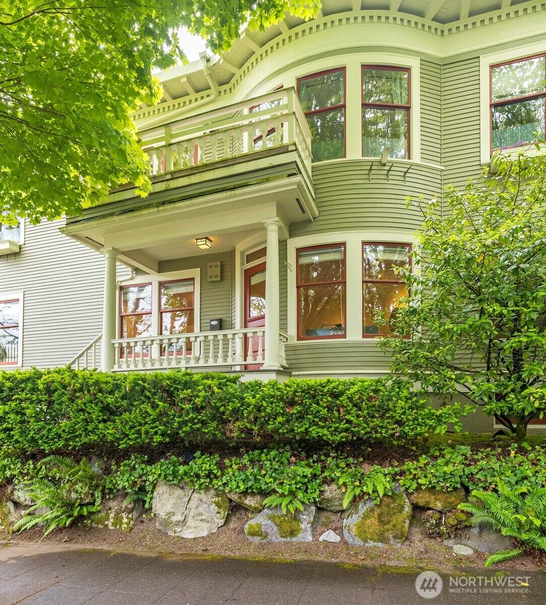 Property Photo:  1709 E Republican Street 6  WA 98112 