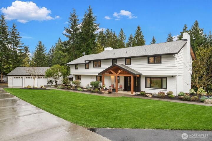 Property Photo: 15018 152nd Avenue NE WA 98072