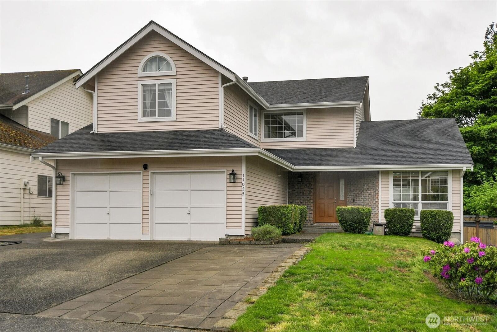 Property Photo: 11035 SE 271st Street WA 98030