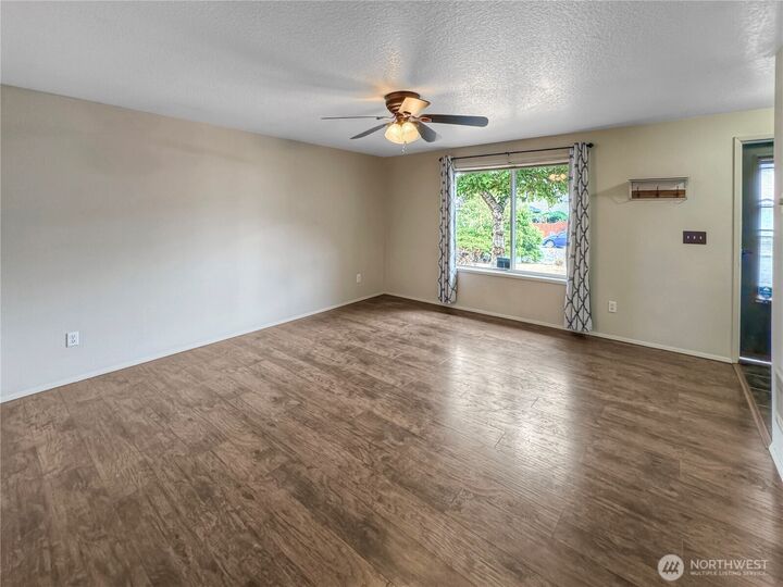 Property Photo: 14405 SE 7th Street WA 98683