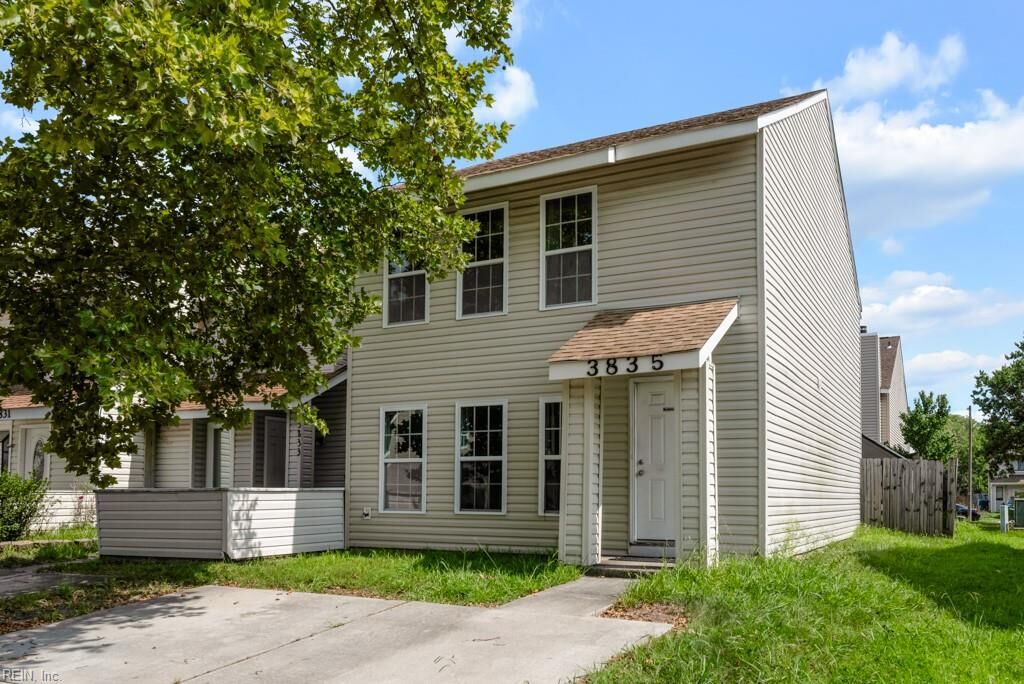 Property Photo: 3835 Chimney Creek Dr VA 23462