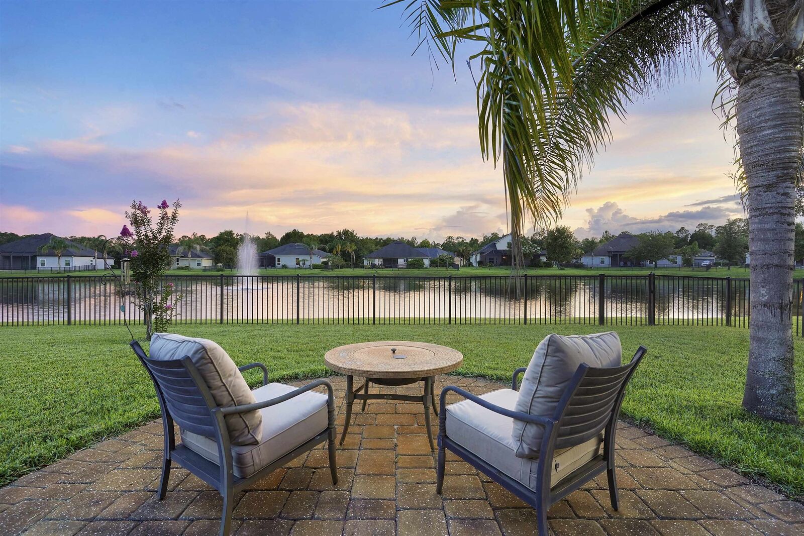 Property Photo:  233 Parkwood Cir  FL 32086 