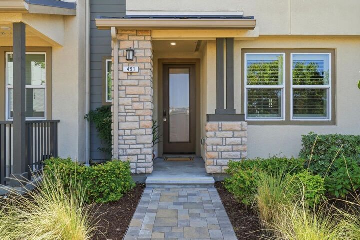 Property Photo:  491 Snap Dragon Street  CA 95035 