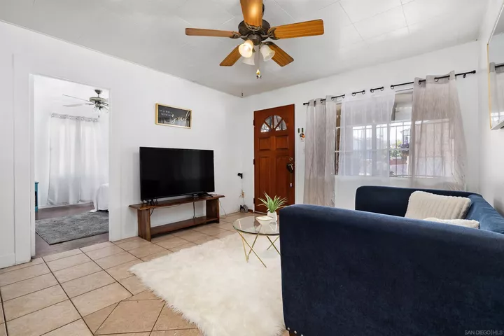 Property Photo:  229 E 6th Street  CA 91950 