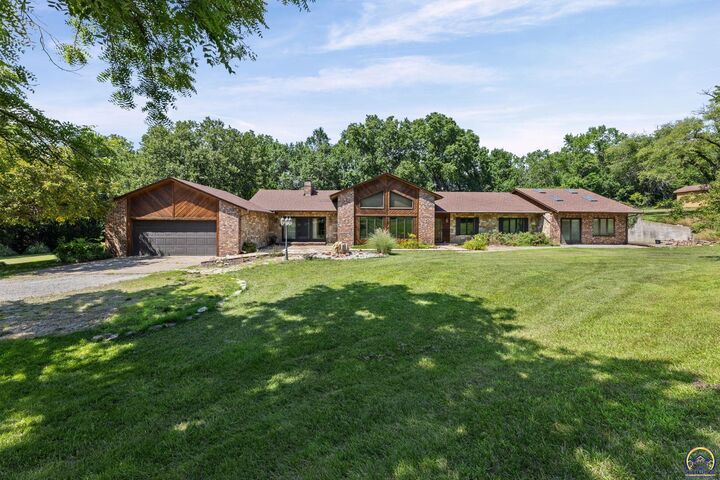 Property Photo: 3840 NE Kimbal Rd KS 66617
