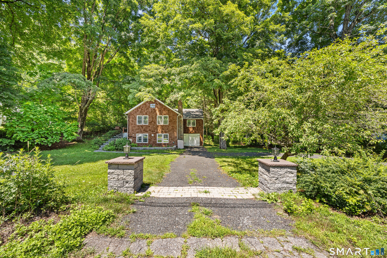 Property Photo:  67 East Litchfield Road South  CT 06759 