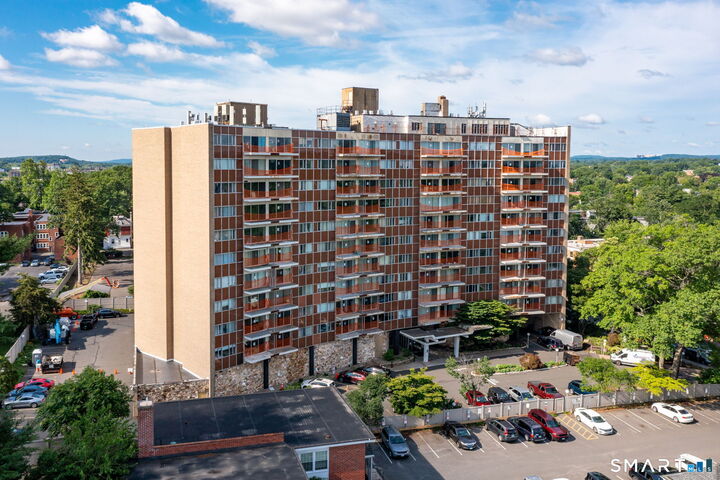 Property Photo:  30 Woodland Street 9M  CT 06105 