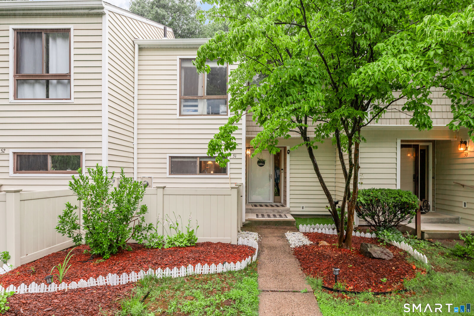 Property Photo:  51 Currier Place 51  CT 06410 