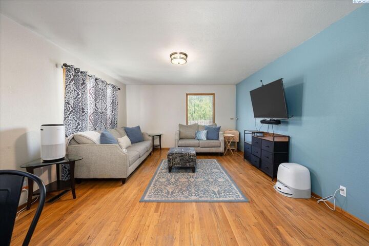Property Photo: 150301 W Byron WA 99350