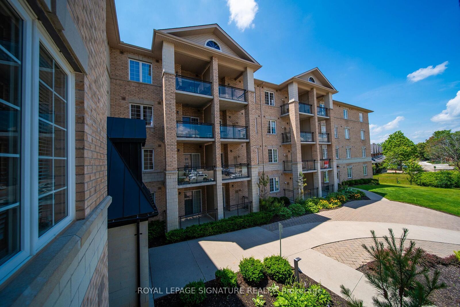 Property Photo: 1077 Gordon Street 228 ON N1G 0E3