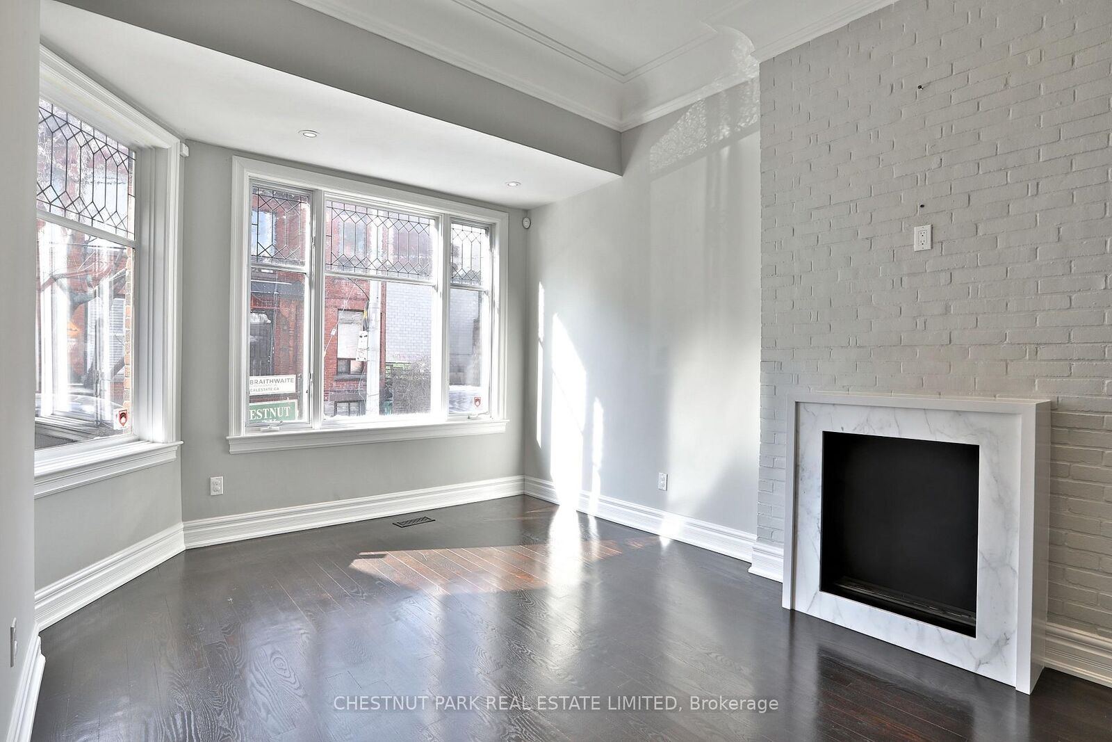 Property Photo: 29 Draper Street ON M5V 2M3