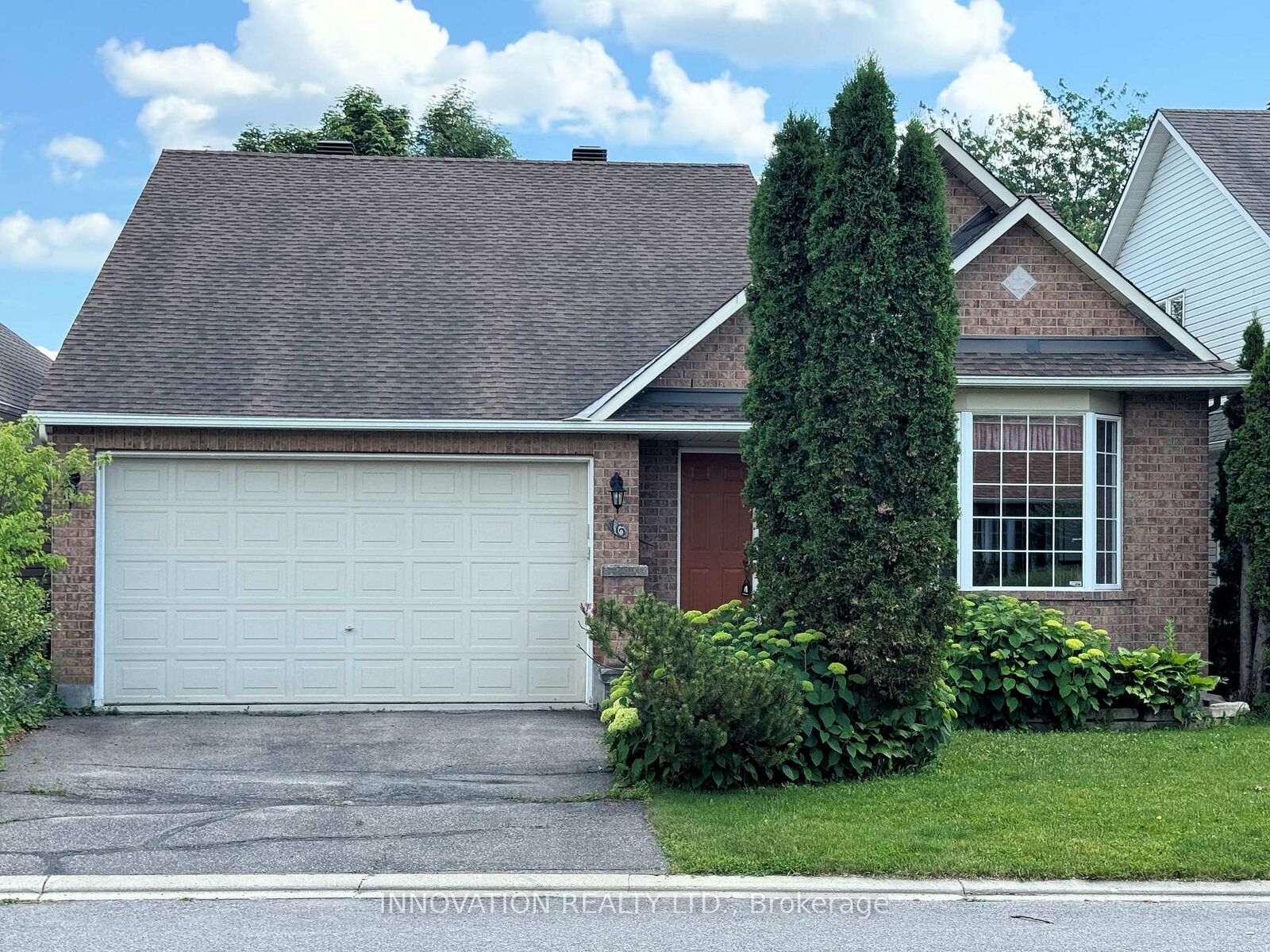 Property Photo: 16 Jack Aaron Drive ON K2G 6L4