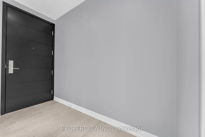 Property Photo: 488 University Avenue 3002 ON M5G 0C1