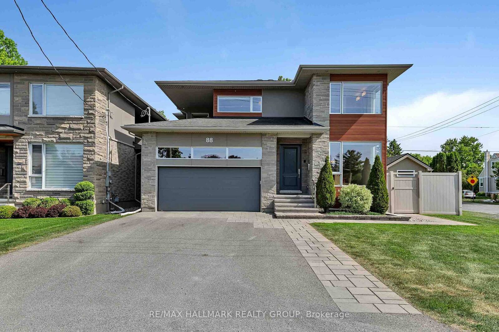 Property Photo:  88 Withrow Avenue  ON K2G 2J3 