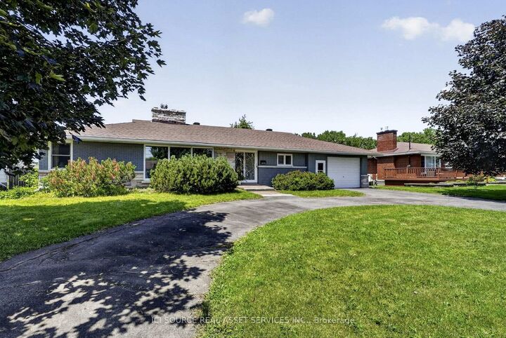 Property Photo:  1215 Princess Street  ON K6J 1S2 
