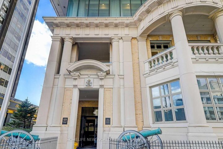 Property Photo:  426 University Avenue 1606  ON M5G 1S9 