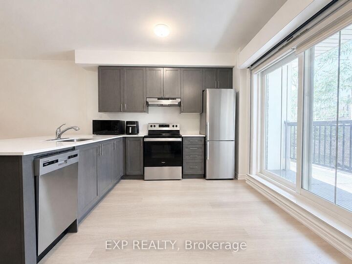 Property Photo:  485 Beresford Path 2  ON L1H 0B2 