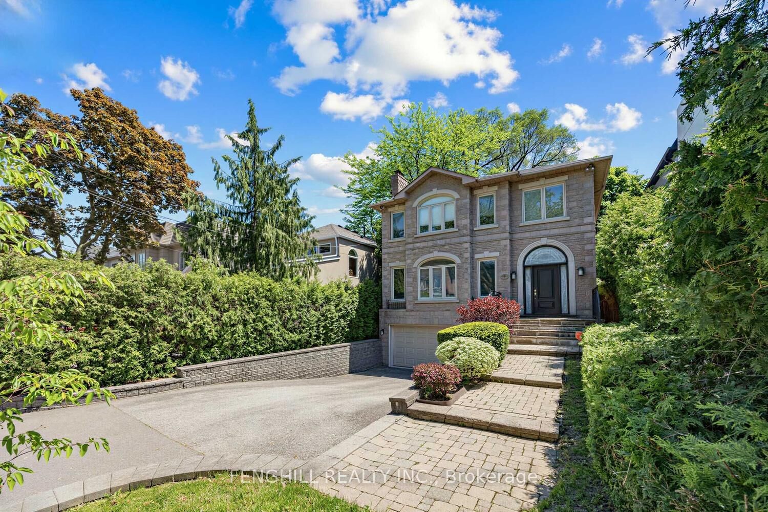 Property Photo:  505 Cranbrooke Avenue  ON M5M 1N6 