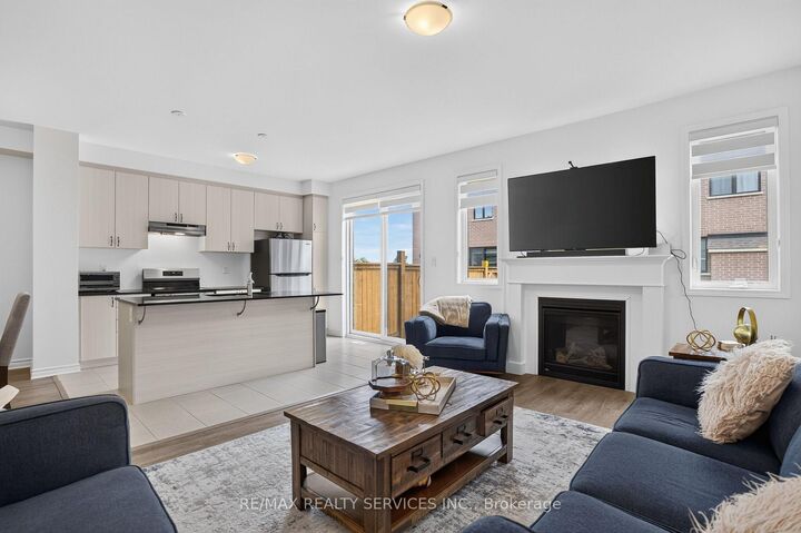 Property Photo:  1702 Dance Court W  ON L9E 2A3 