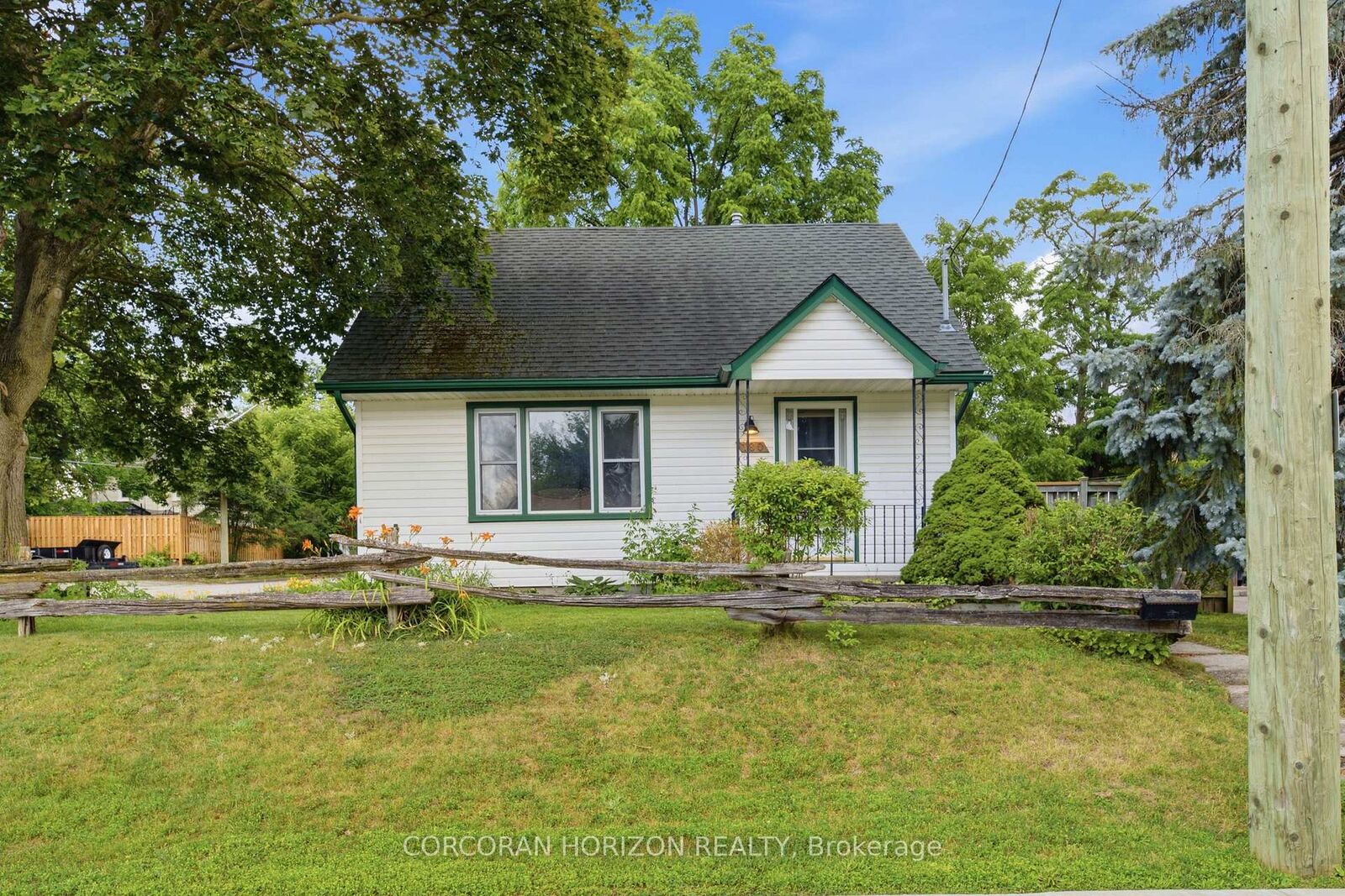 Property Photo:  180 Melrose Street  ON N3H 4A4 