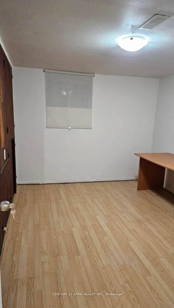 Property Photo:  38 Harding Boulevard Bsmt 2  ON L4C 1S8 