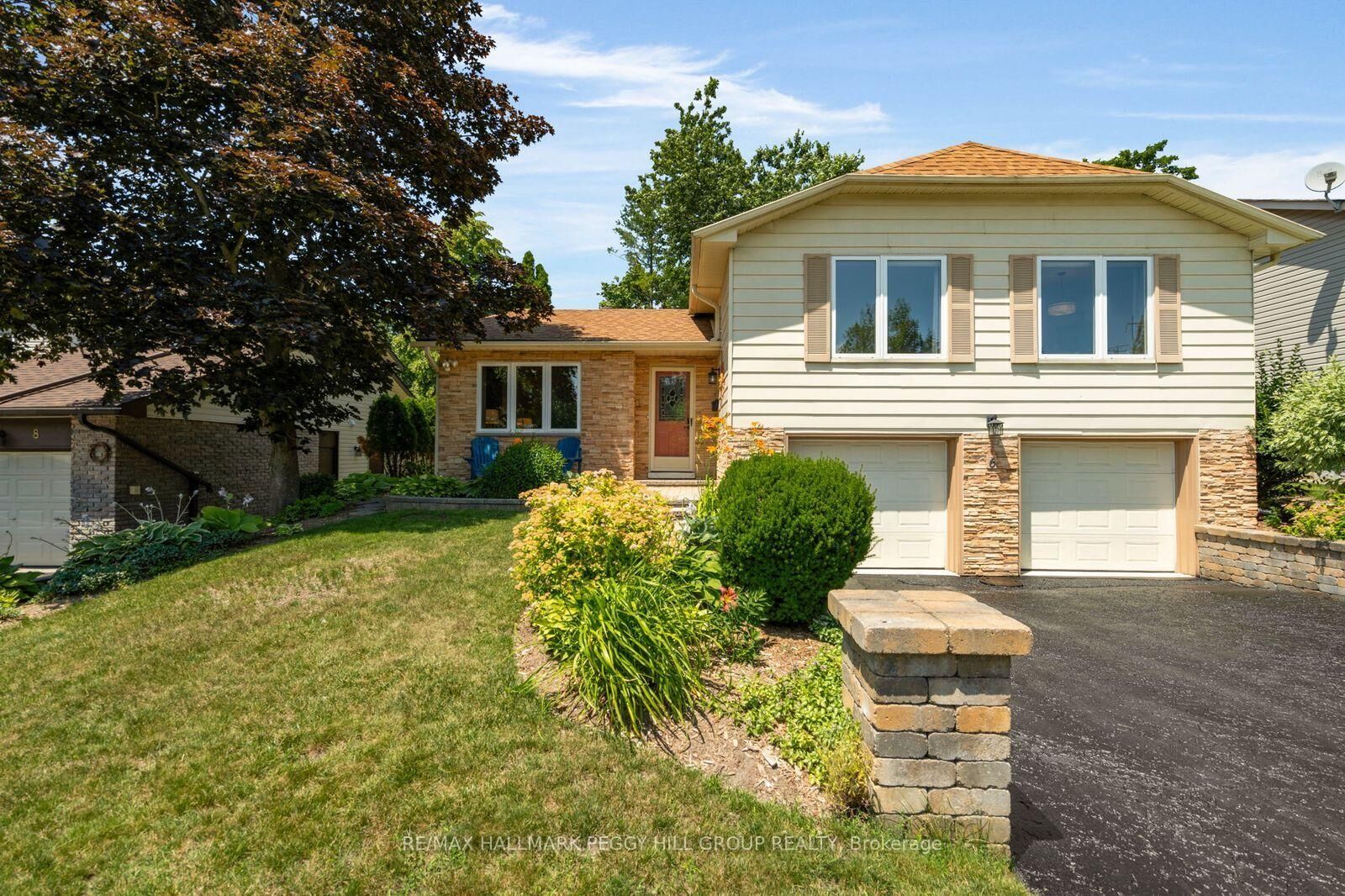 Property Photo: 6 Oren Boulevard ON L4N 4M1