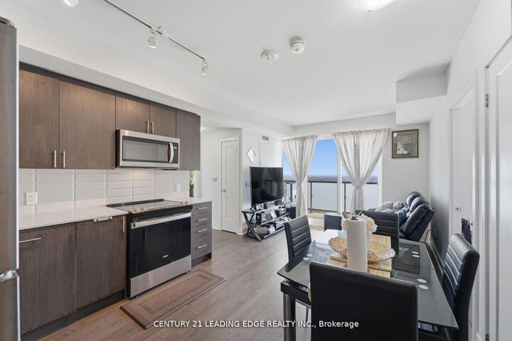 Property Photo: 2550 Simcoe Street 2516 ON L1L 0R5