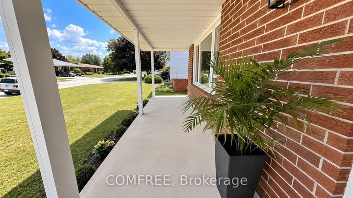 Property Photo: 423 Richmond Street ON N9V 3G2