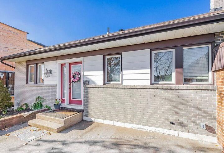 Property Photo: 127 Mayfield Drive N ON L6H 1K6