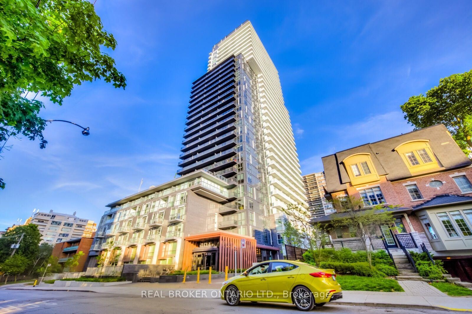 Property Photo: 101 Erskine Avenue 1801 ON M4P 1Y5