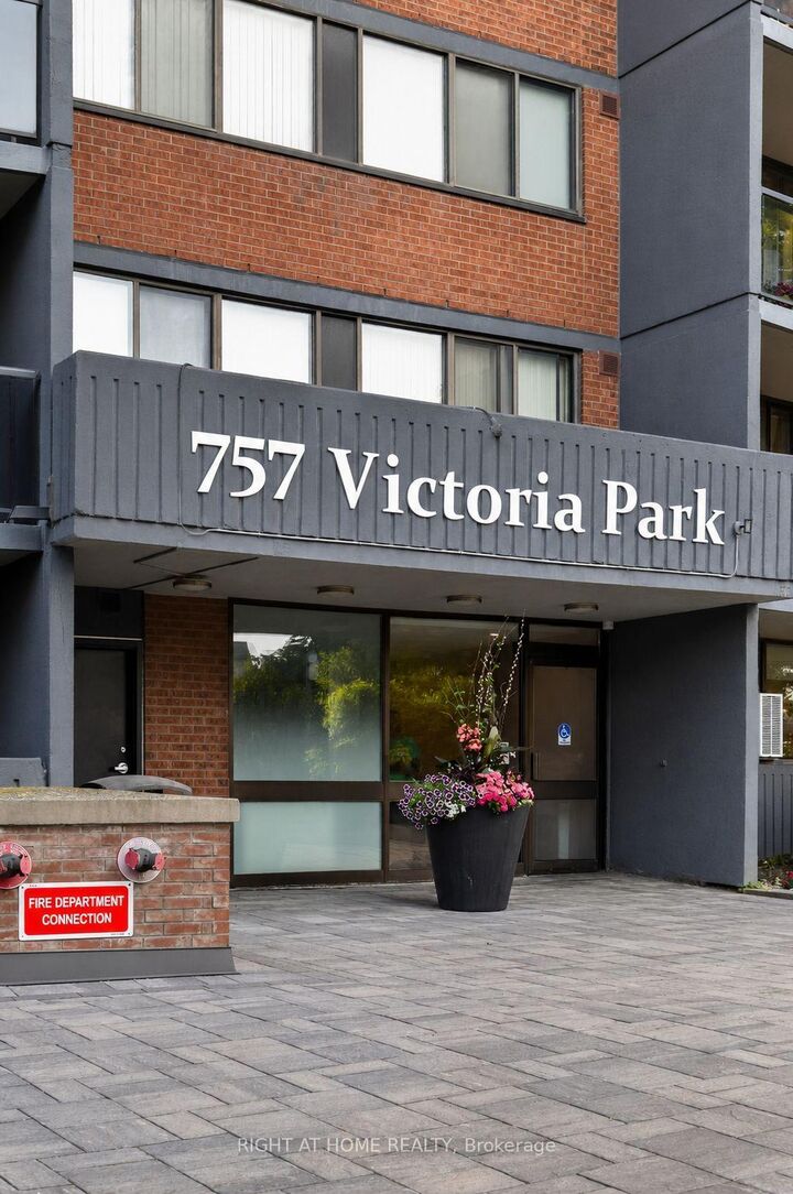 757 Victoria Park Avenue 1501 — photo 1