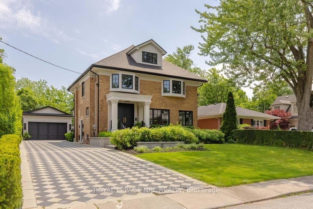Property Photo: 21 Hillcrest Avenue ON L2R 4Y2