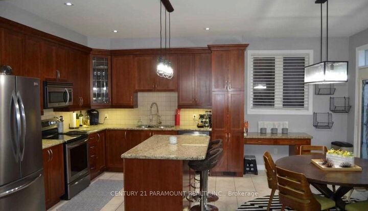 Property Photo: 3191 Stocksbridge Avenue ON L6M 0A7