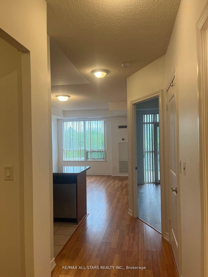 Photo de la propriété: 133 Wynford Drive 305 ON M3C 0J5