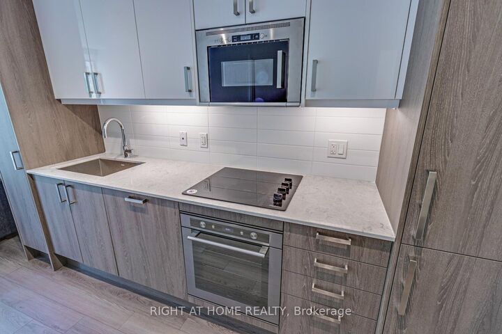 Property Photo: 77 Mutual Street 311 ON M5B 2A9
