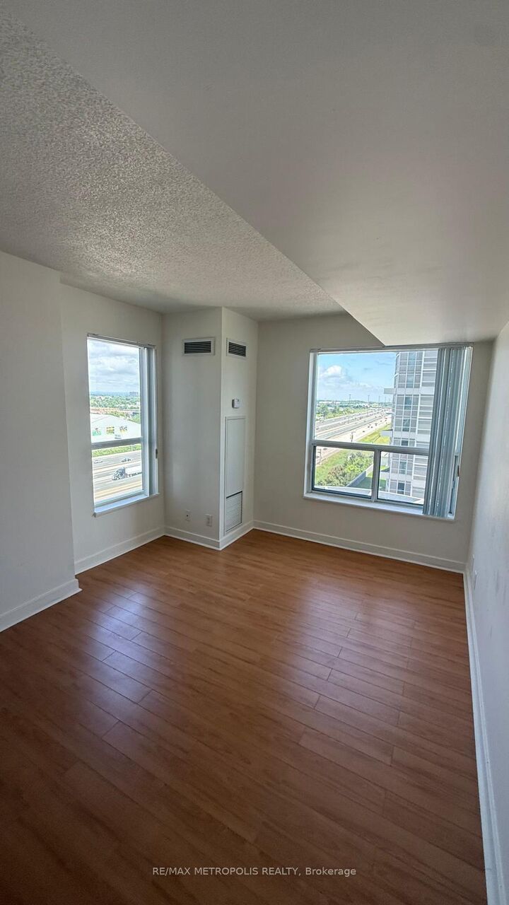 Property Photo: 36 Lee Centre Drive 1203 ON M1H 3K2