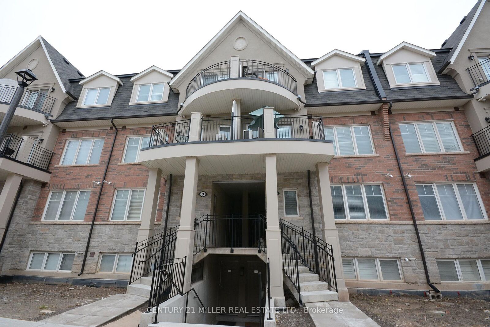 Property Photo:  2420 Baronwood Drive 03-03  ON L6M 0J7 