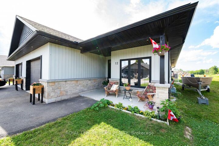 12 Bamagillia Street E — photo 1